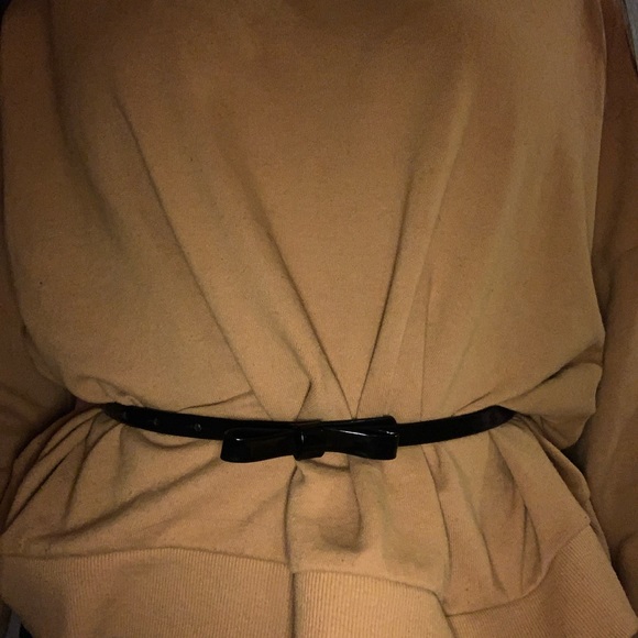 Kids Sleek black belt with tiny stylish bow - Picture 8 of 8